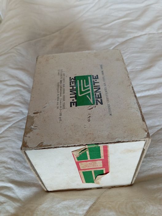 Терміново .Новий !!! Фотоапарат Зеніт Е в оригіналі та гарантійним тал