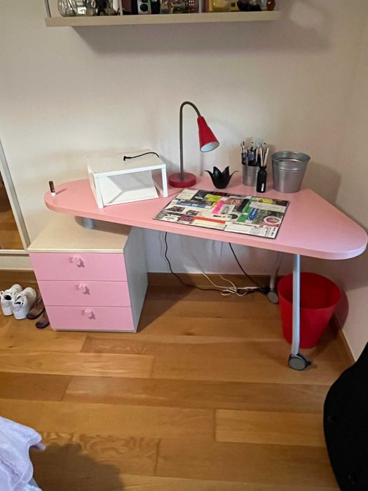 Mobilia italiana para quarto de rapariga (Interforma)