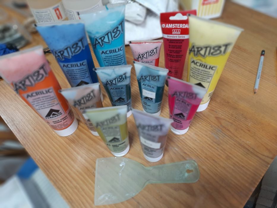Material de pintura, tintas acrilicas, china clay, resina, pedras colo