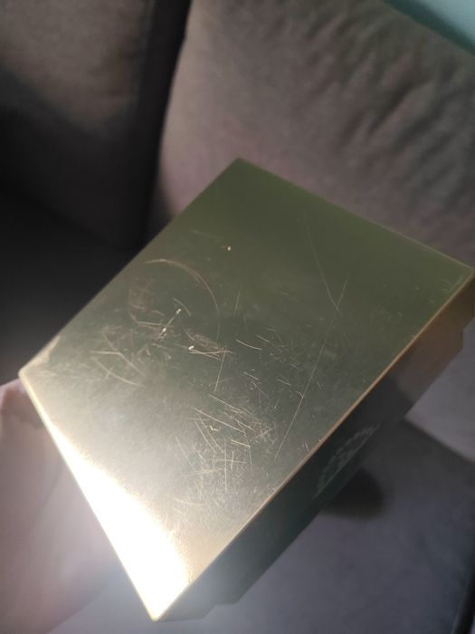 Металлическая коробка