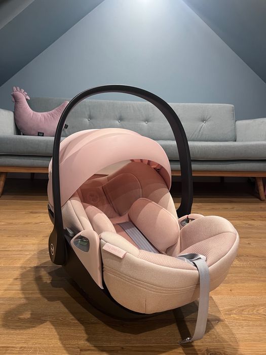 CYBEX Cloud T i-Size Plus – fotelik samochodowy bezwypadkowy dla maluszków od 0–13 kg