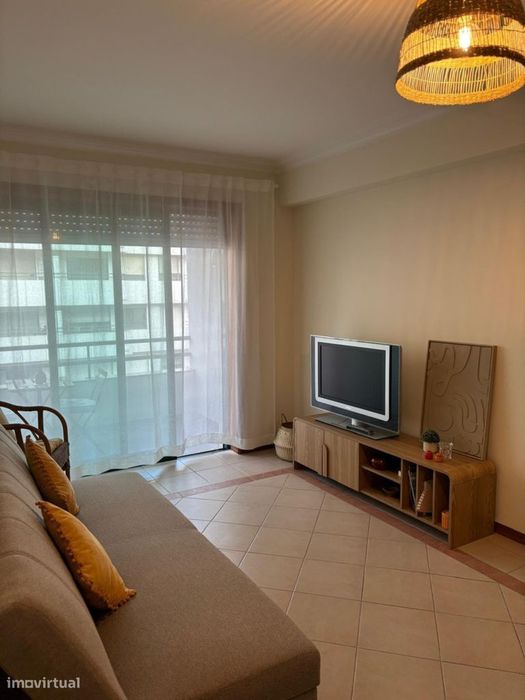 Apartamento com 1 quartos - localizado em Porto