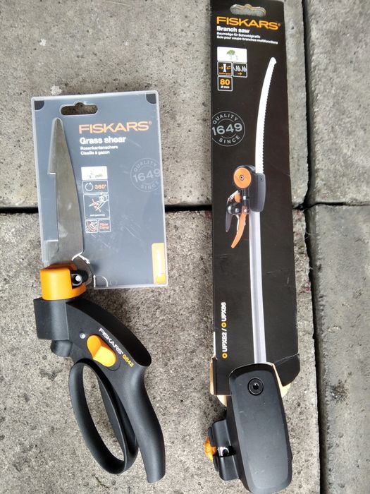Piła piłka składana do gałęzi Fiskars Fiksars Pro SW