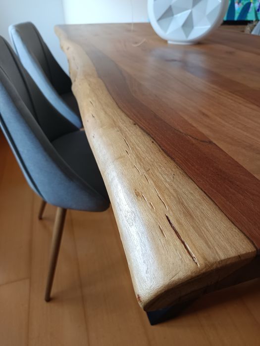 Mesa de Jantar em Madeira Maciça