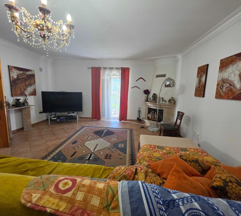 Moradia Isolada Térrea T3 Excelente Localização