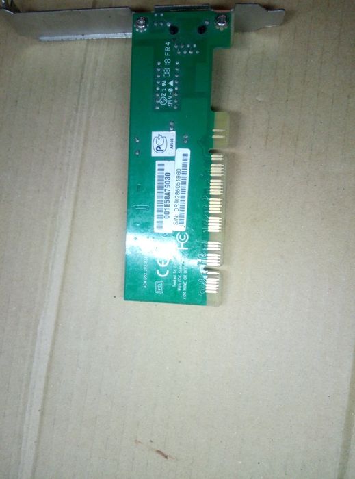 Сетевой адаптер D-Link DFE-520TX, сетевая карта