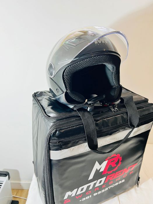 Mochila e capacete