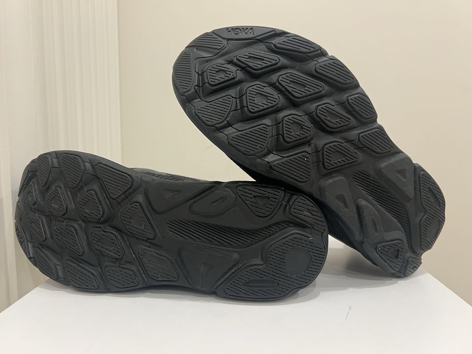 Кросівки Hoka Clifton 9