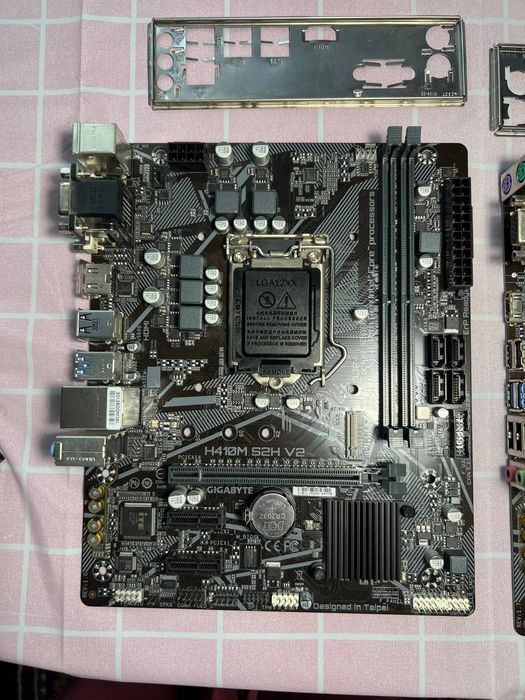 Продам дві материнські плати Gigabyte H410