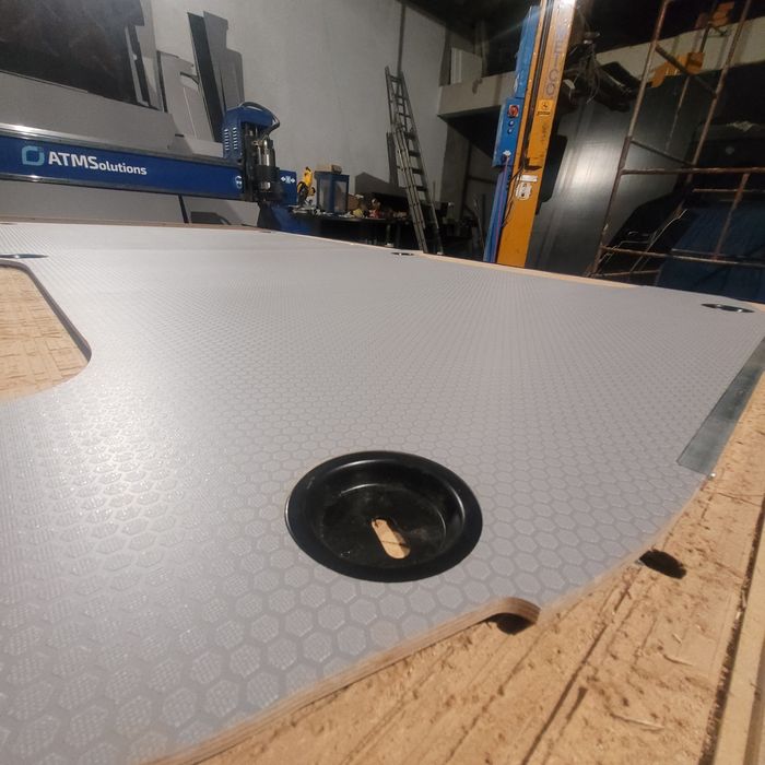 Podłoga antypoślizgowa do VW Transportera T4, T5 , T6 i T7.