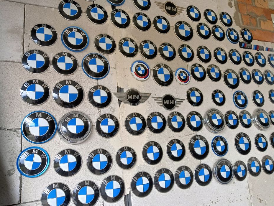 Емблема BMW бмв.