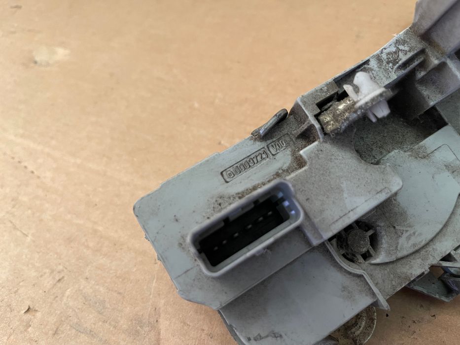 FECHADURA DA PORTA DIREITA SMART ROADSTER W452