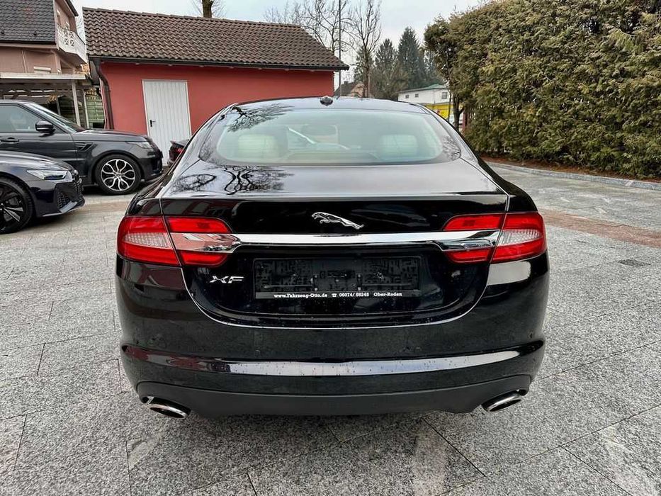 Бампер передній Jaguar XF X250 запчастини Ягуар ХФ шрот