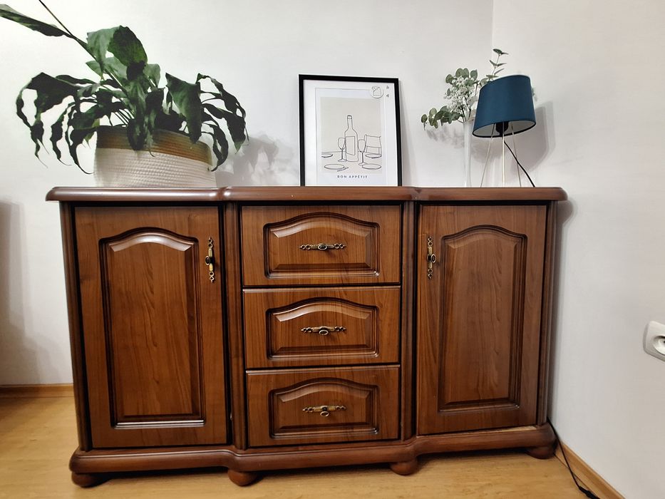 Zestaw komoda + witryna brazowe