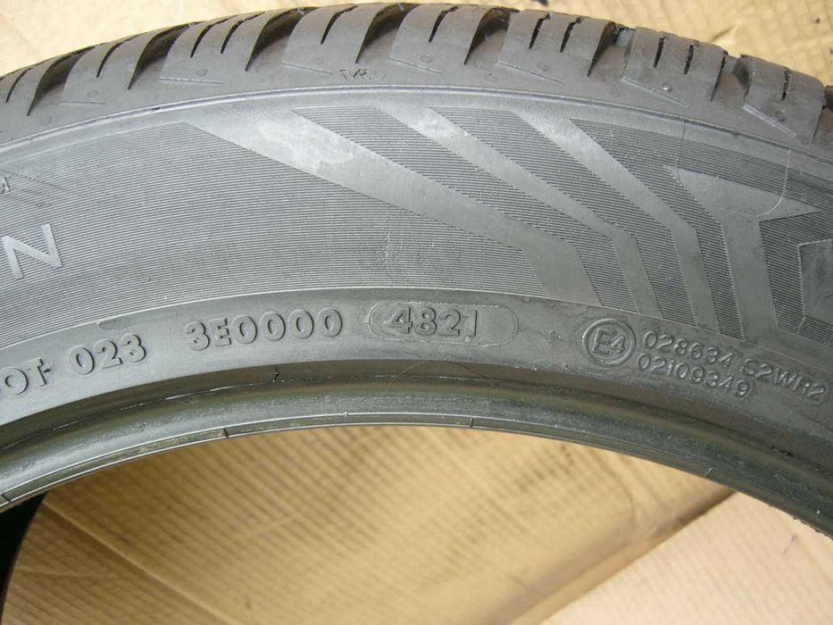 1 szt. Vredestein Quatrac Pro 255/45 R19 104Y XL 7,4mm