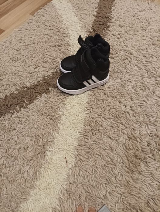 Nowe adidaski dla chłopca rozmiar 24