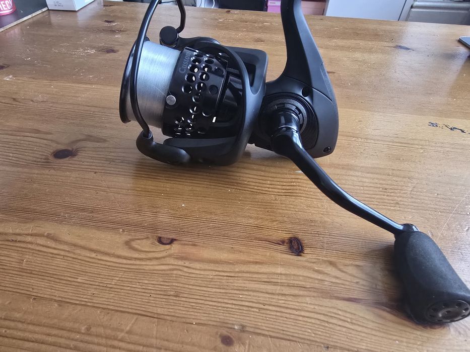 Sprzedam Okuma custom black feeder 55