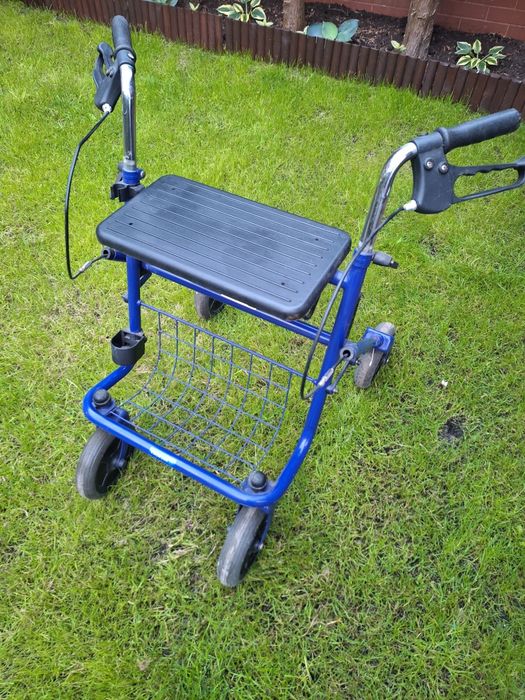 Rolator / chodzik / balkonik  rehabilitacyjny THUASNE Quatro – 4 koła, siedzisko, hamulce