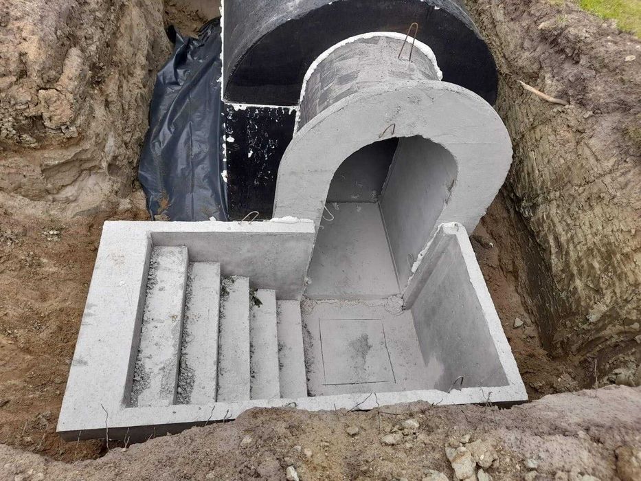 Piwnica ogrodowa ziemianka betonowa , schron, spiżarnia