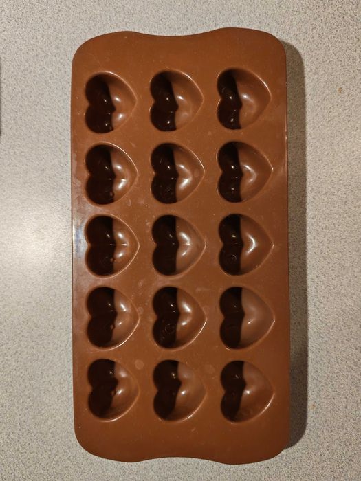Formy na czekoladki i miernik ciepła