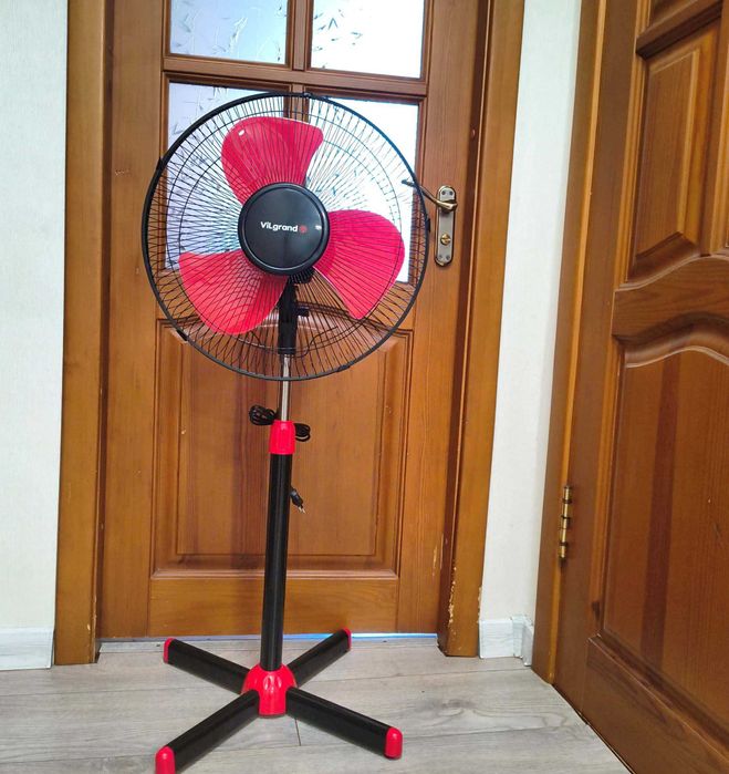 Підлоговий вентилятор з обдуванням площі 3 швидкості тихий