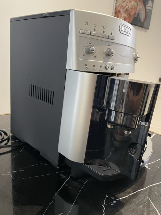 Ekspres ciśnieniowy DeLonghi Magnefica