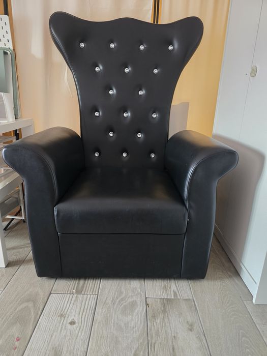 Cadeirão com brilhantes