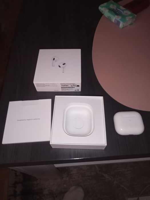 AirPods 4 gen z ANC -  IDEALNY stan, airpods do iPhone