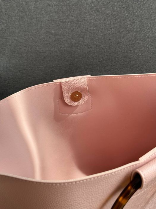 Жіноча сумка Vince Camuto
