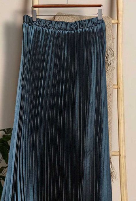 Плиссированная юбка миди New Look тёмно-зелёная на резинке, р. L/XL