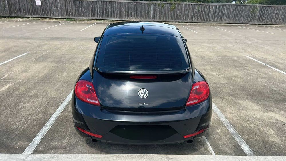 Volkswagen Beetle      2014