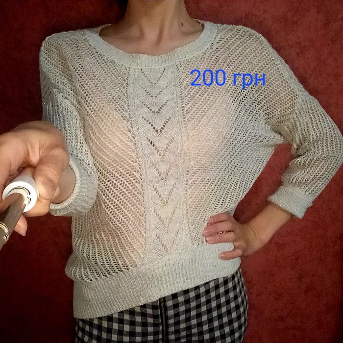 Кофти різні, осінні та літні.