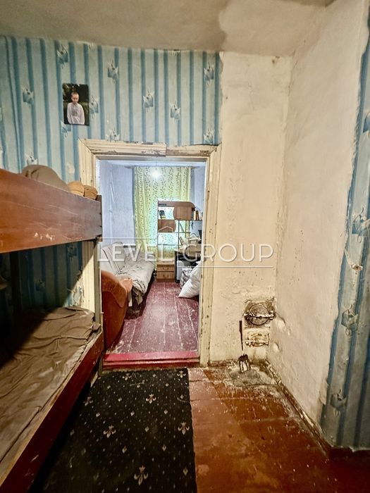 Без% Будинок з великою ділянкою та газом. Центральна вулиця