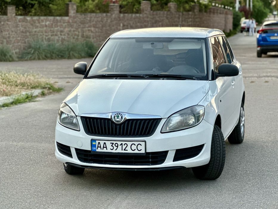 Продам Шкоду Фабія 2012 року газ бензин