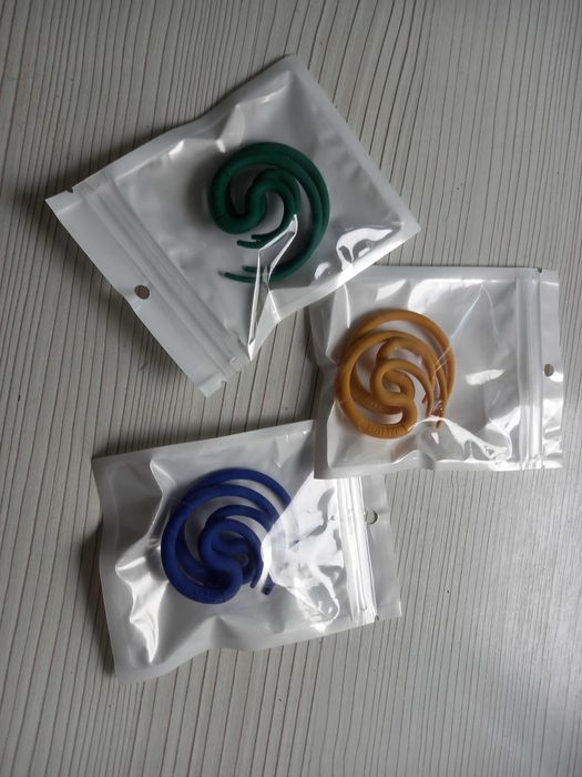 Вау!Резинка пружинка по-новому и не сечет волосы.Бублик для Гульки