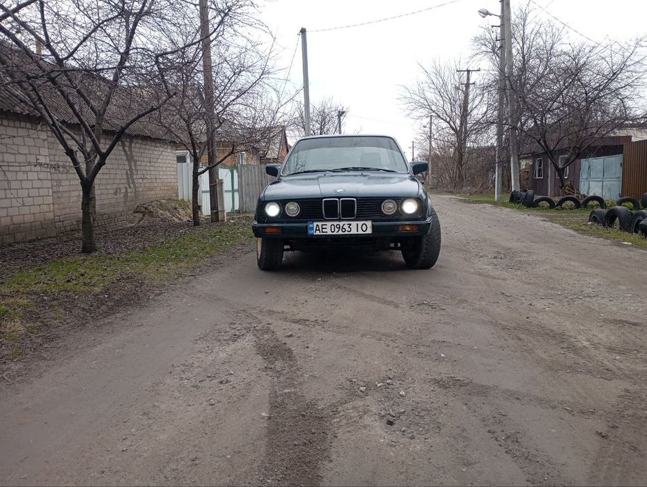 Продам авто  BMW E30 по ТП