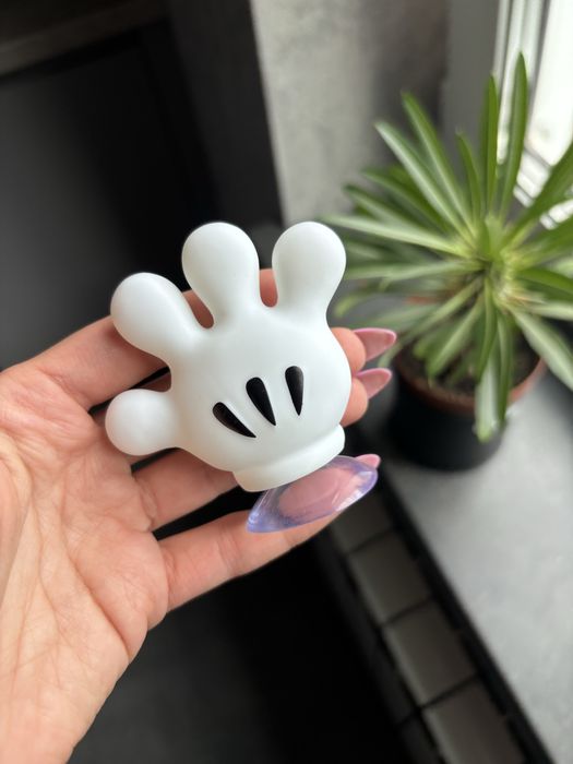 Тримач на присосці