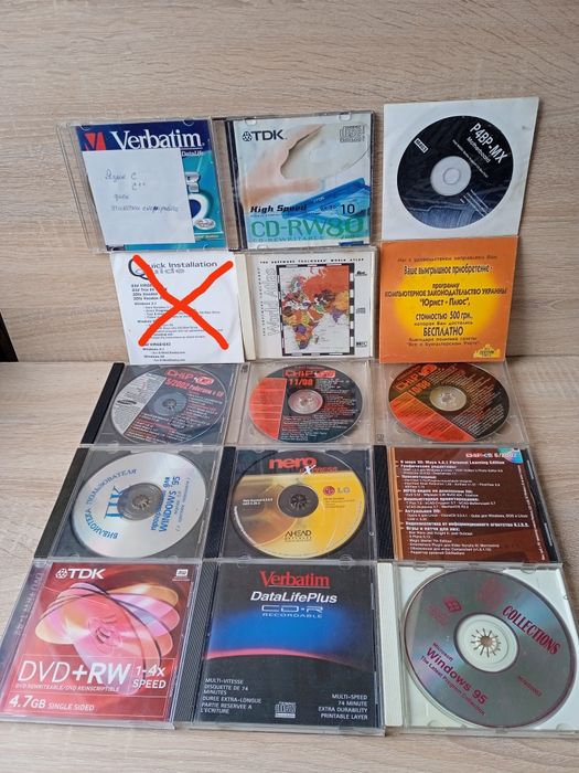 CD диски для компьютера,кейсы, подставки,програмы, Windows 98