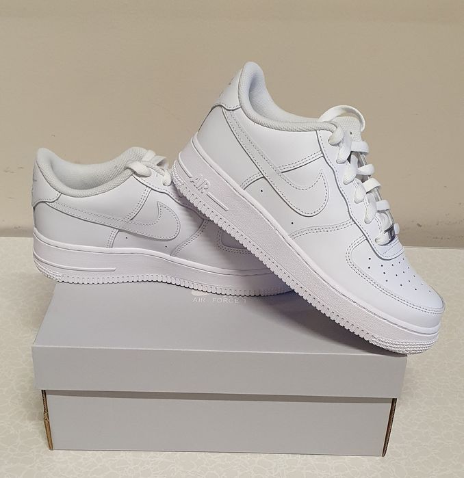 Sprzedam buty Nike Air Force.