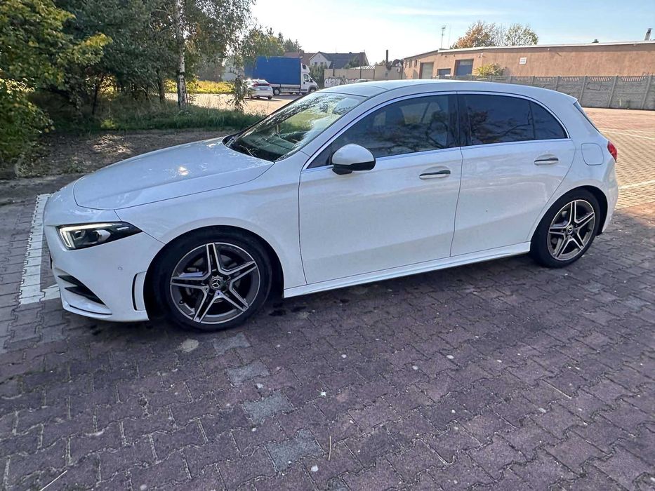 Mercedes -Benz klasa A 180 W177 2019 r. AMG LINE Maly przebieg 36tys