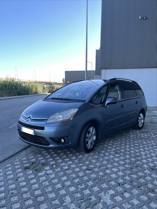 Citroen C4 1.6 HDi 7 lugares — photo 2