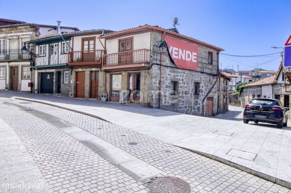 Prédio no centro de Guimarães
