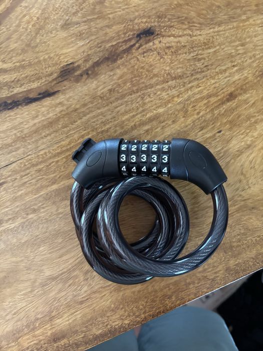 Kask + dodadki na hulajge elektryczna
