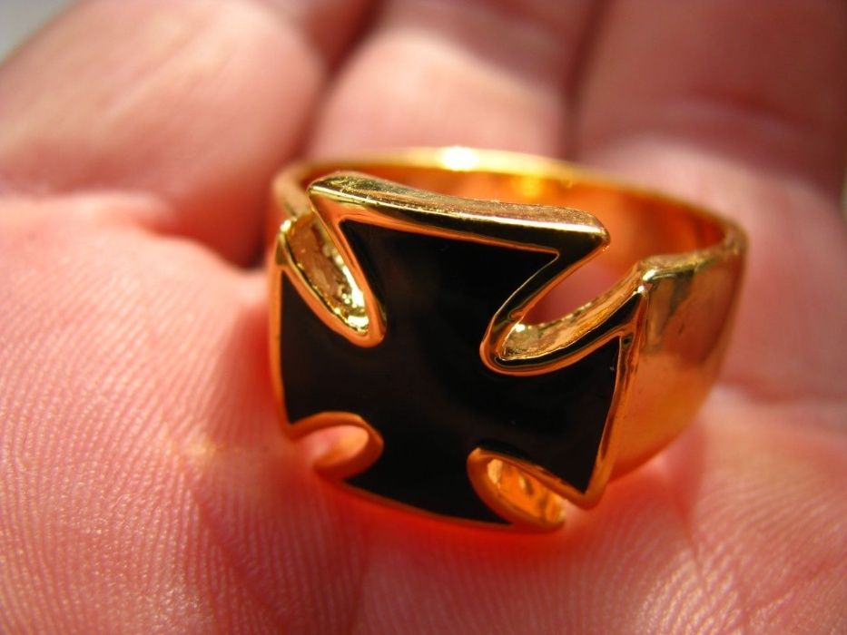 Перстень для брутальных мужчин