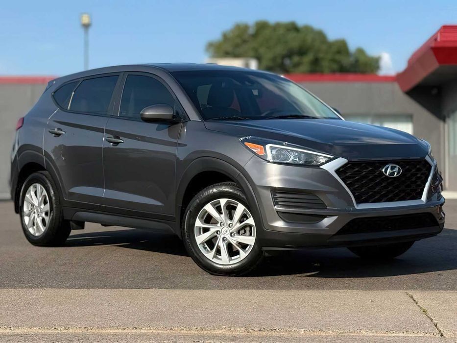 Hyundai Tucson SE      2020
