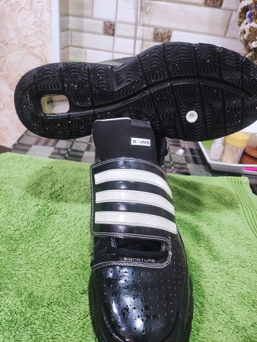 Баскетбольні кросівки BOUNCE ADIDAS  47р.