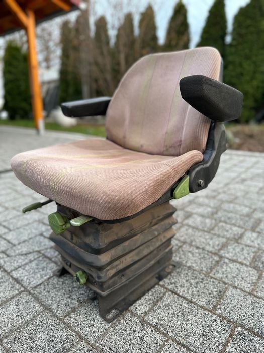 Mechaniczny fotel GRAMMER John Deere