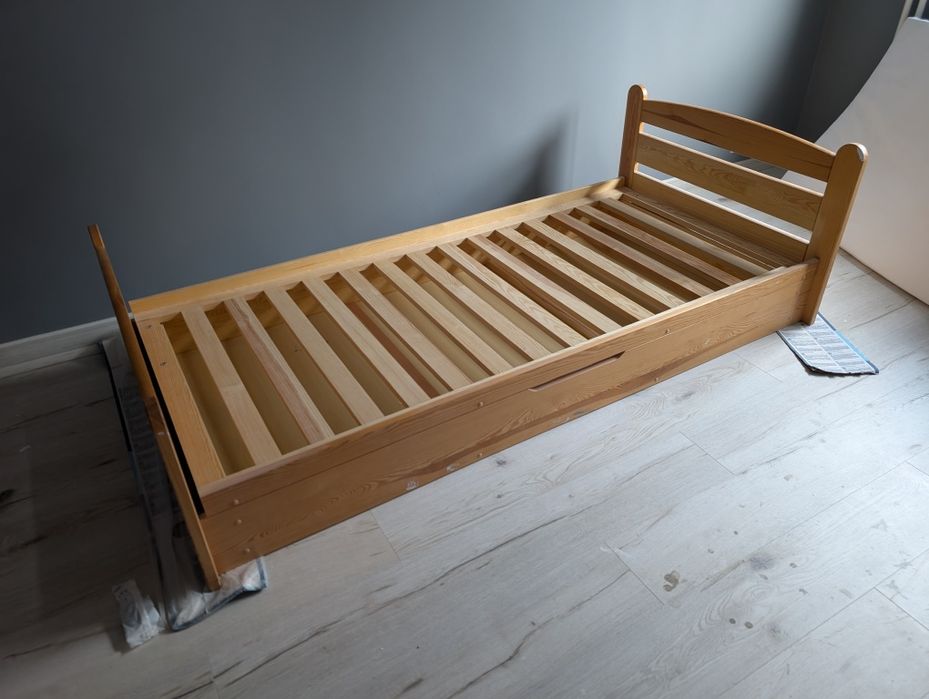 Łóżko 200cm x 90 cm perfekcyjny stan