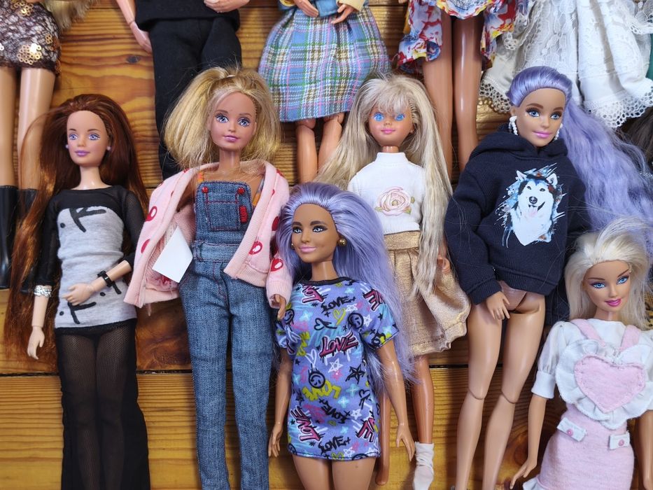 Барбі вінтажні та сучасні