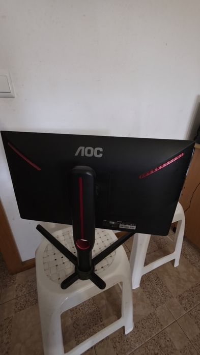 Monitor e cadeira Gamer